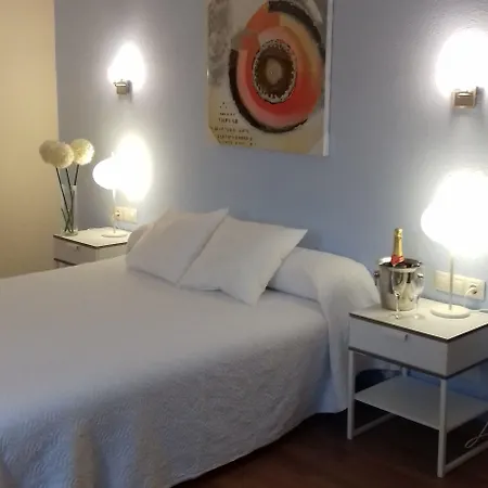 Hotel Q 2*