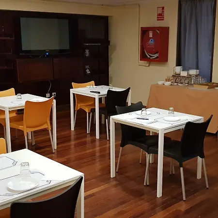 Q Hotel 2*