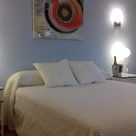Q 2*