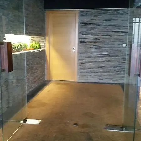 Q Hotel
