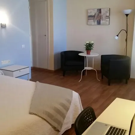 Hotel Q 2*