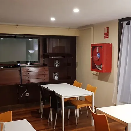 Q Hotel 2*